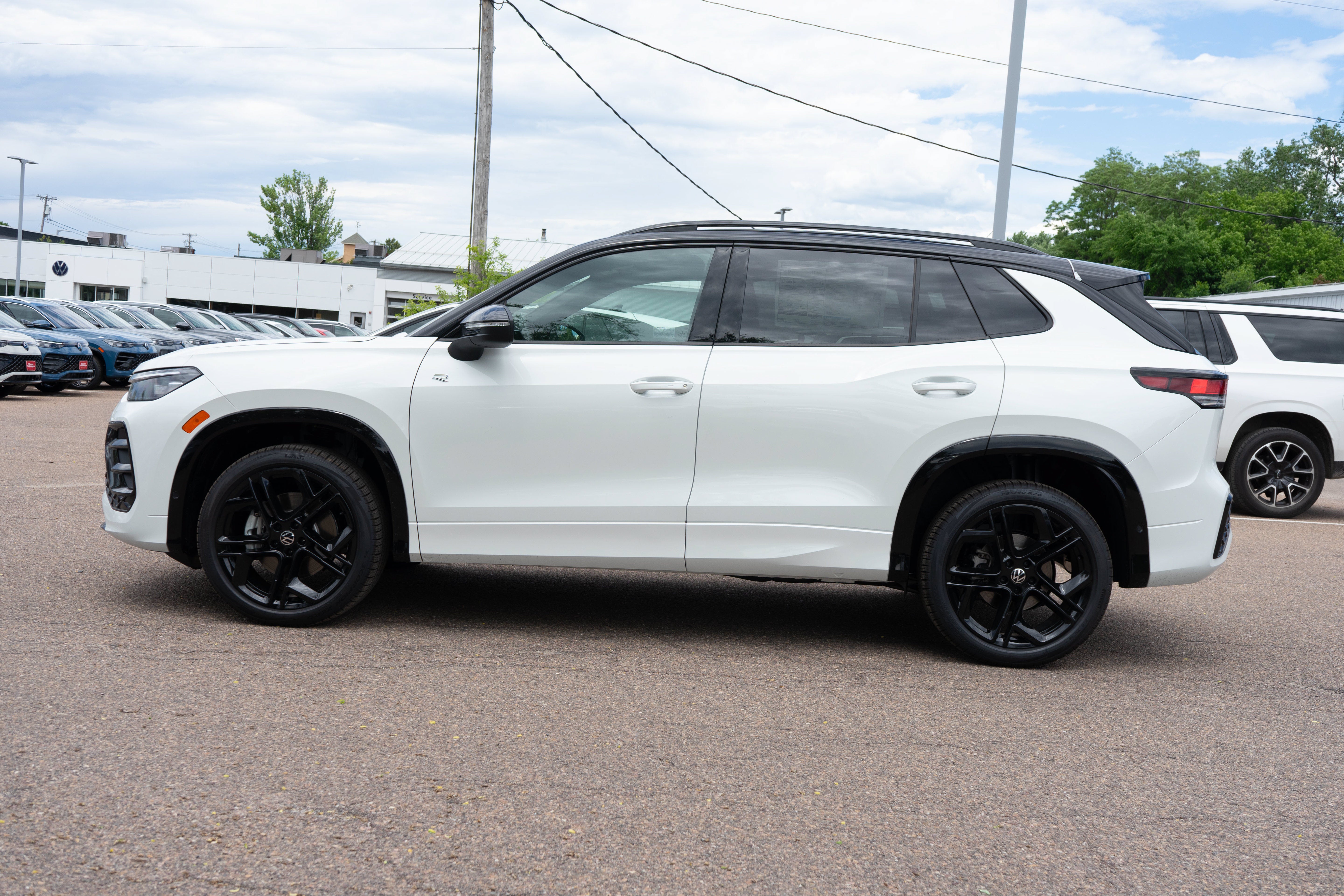 2026 Volkswagen Tiguan SE R-Line Black