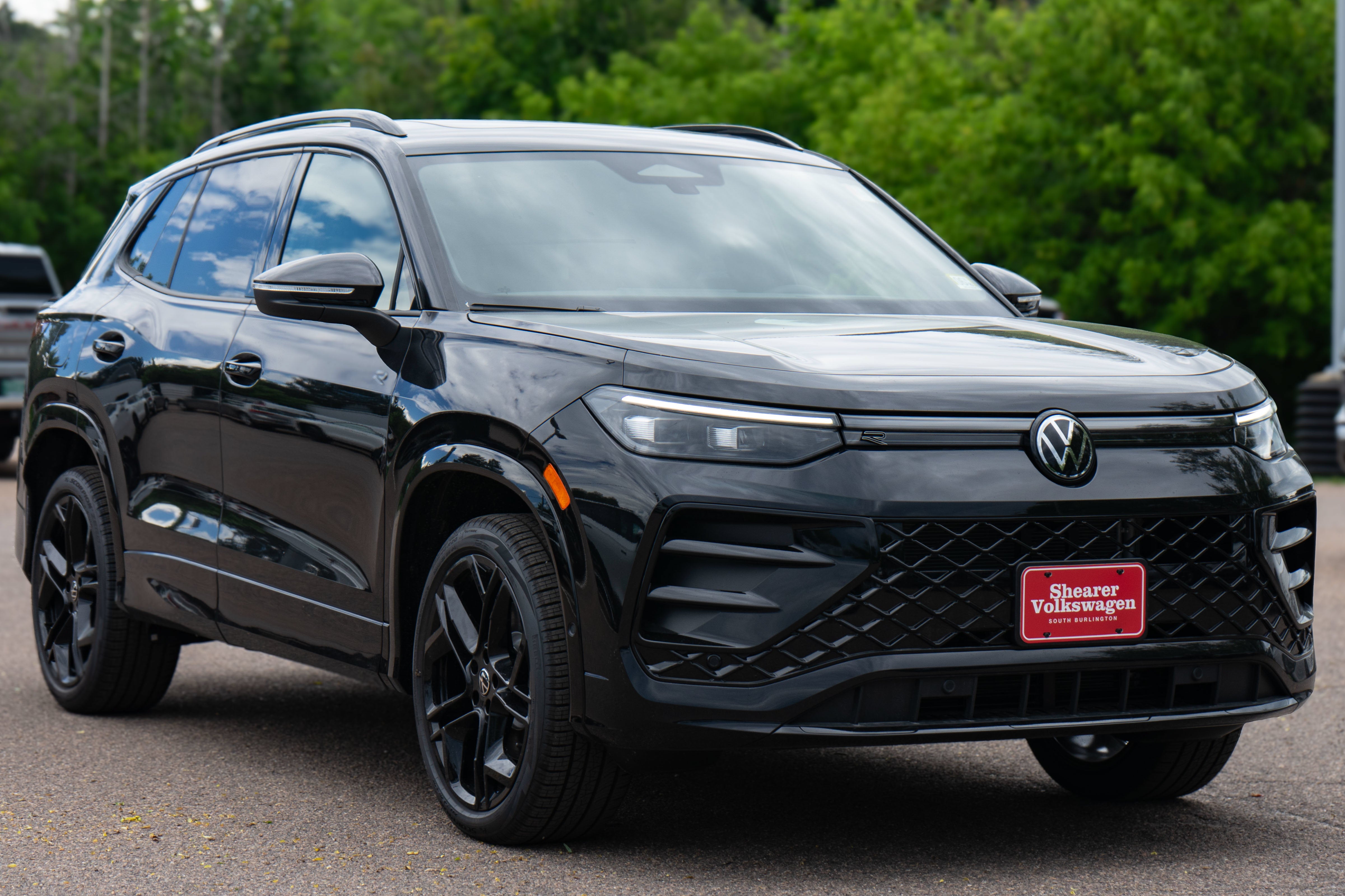 2026 Volkswagen Tiguan SE R-Line Black