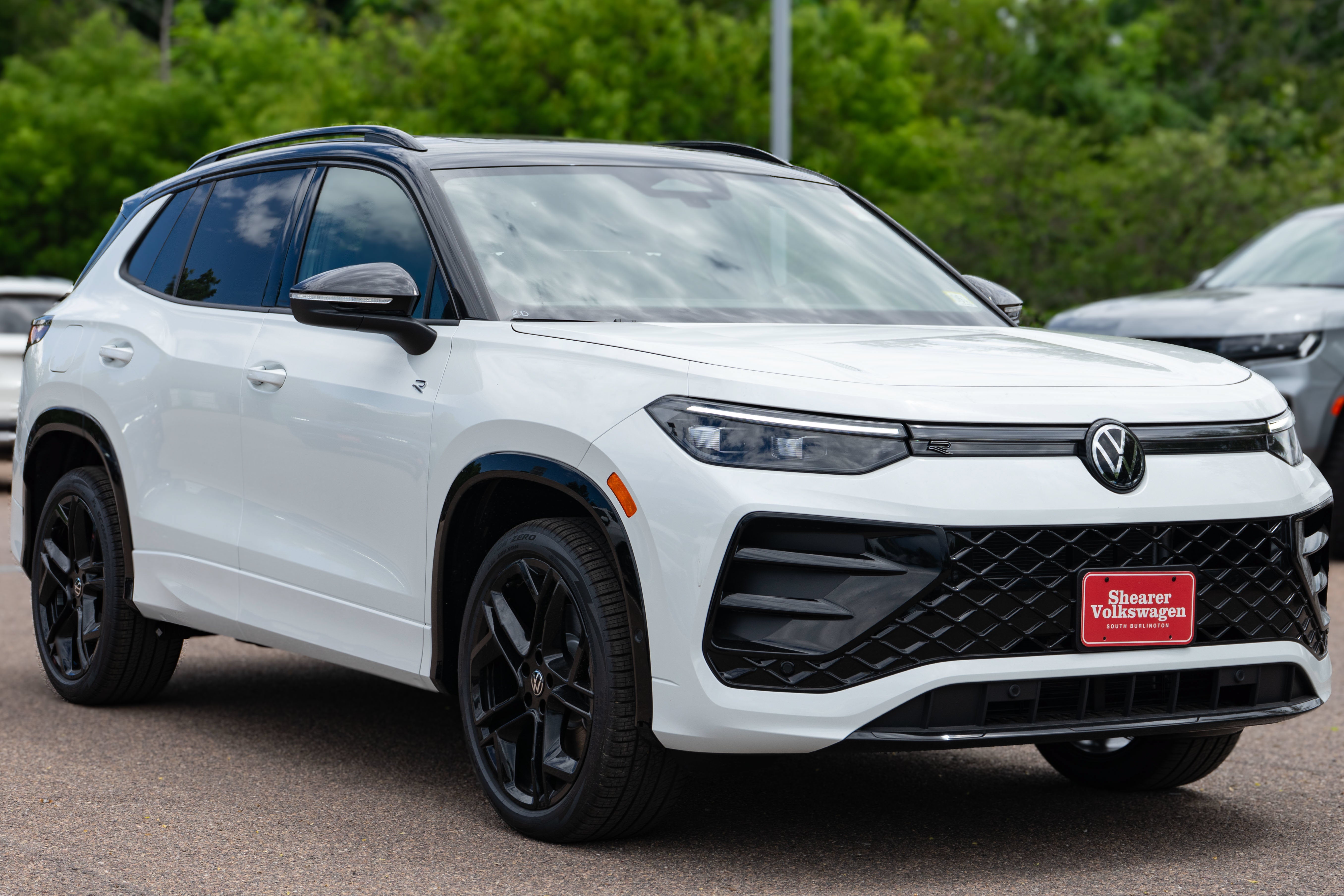 2026 Volkswagen Tiguan SE R-Line Black