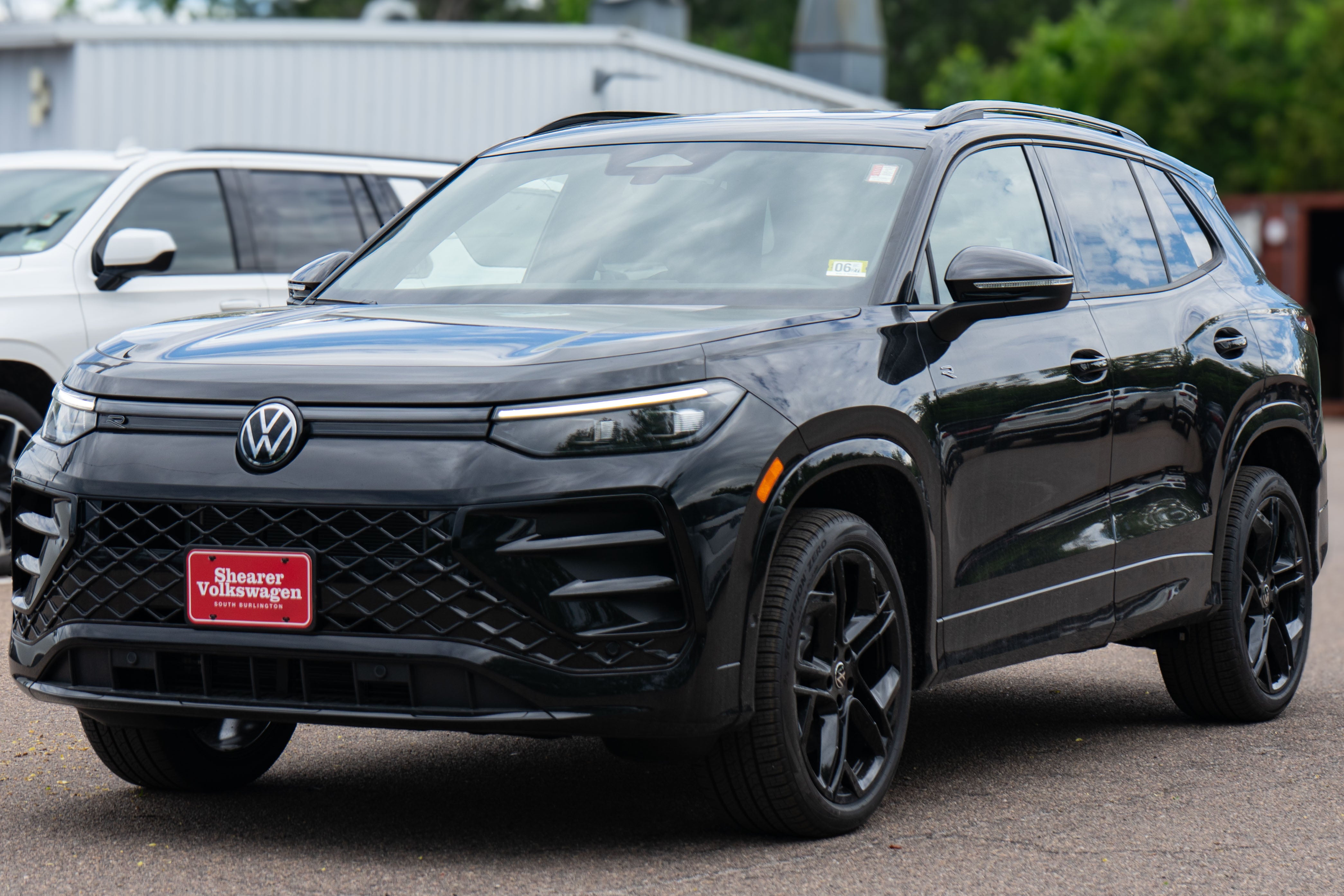 2026 Volkswagen Tiguan SE R-Line Black