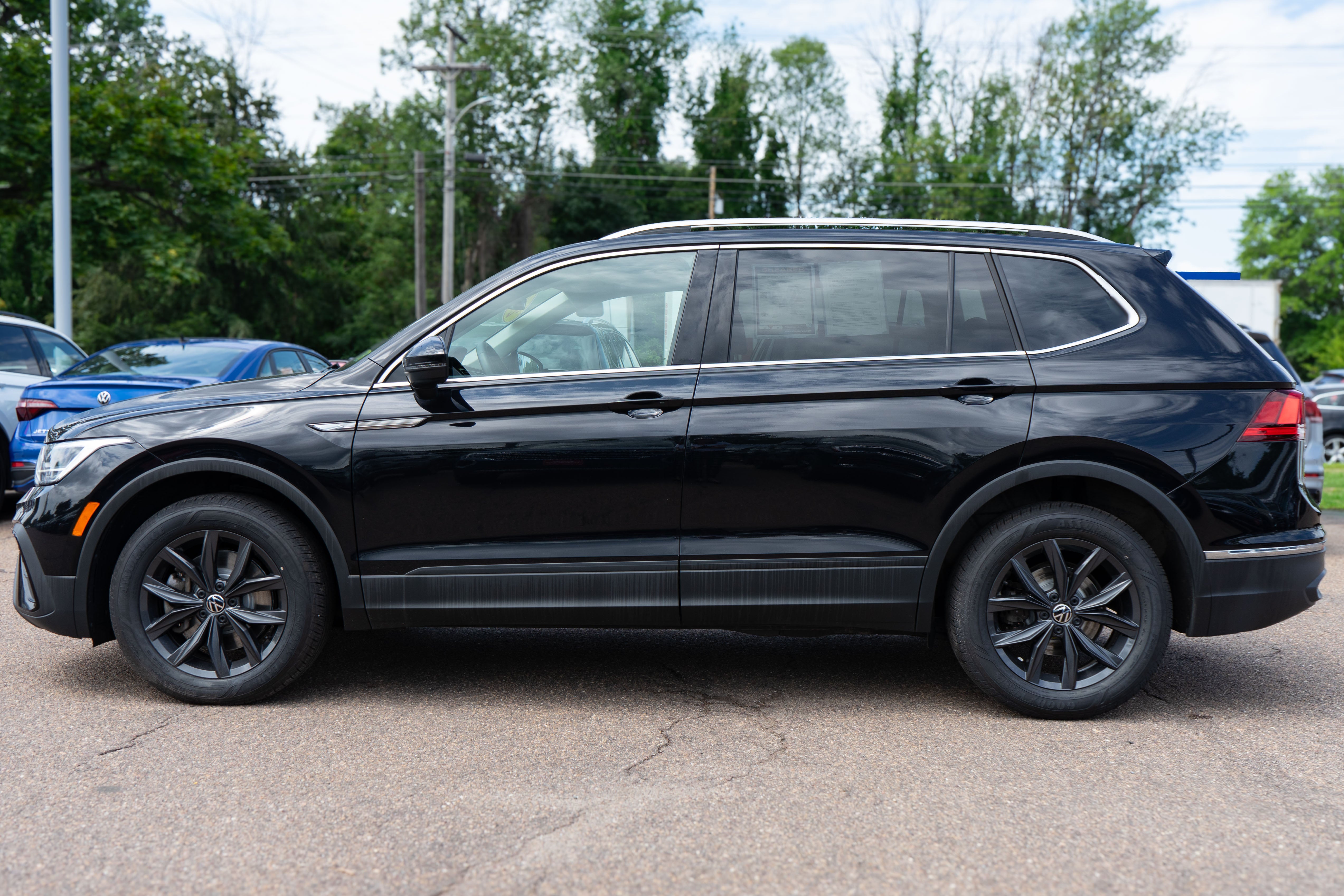 2024 Volkswagen Tiguan 2.0T SE