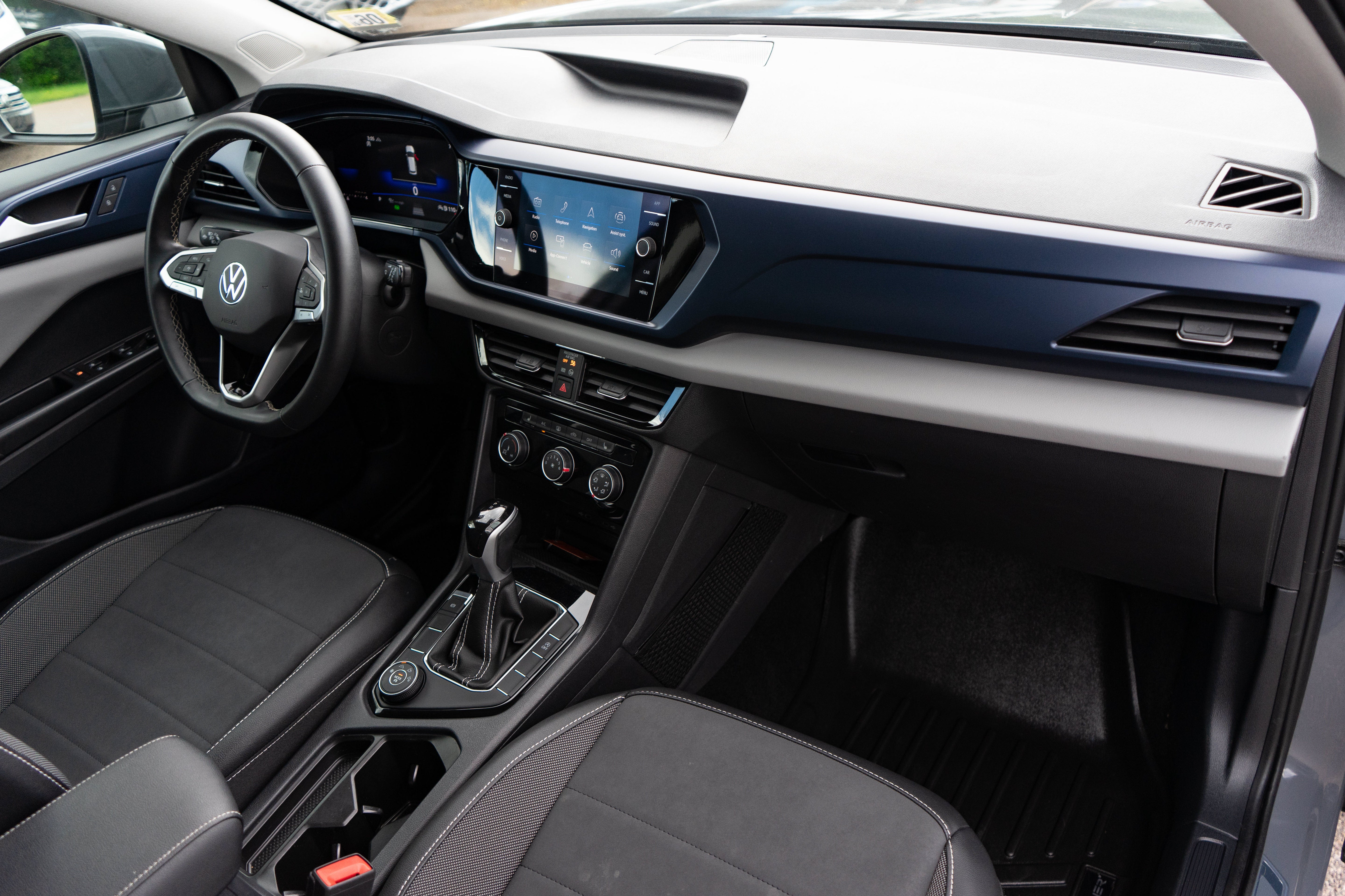 2023 Volkswagen Taos SE