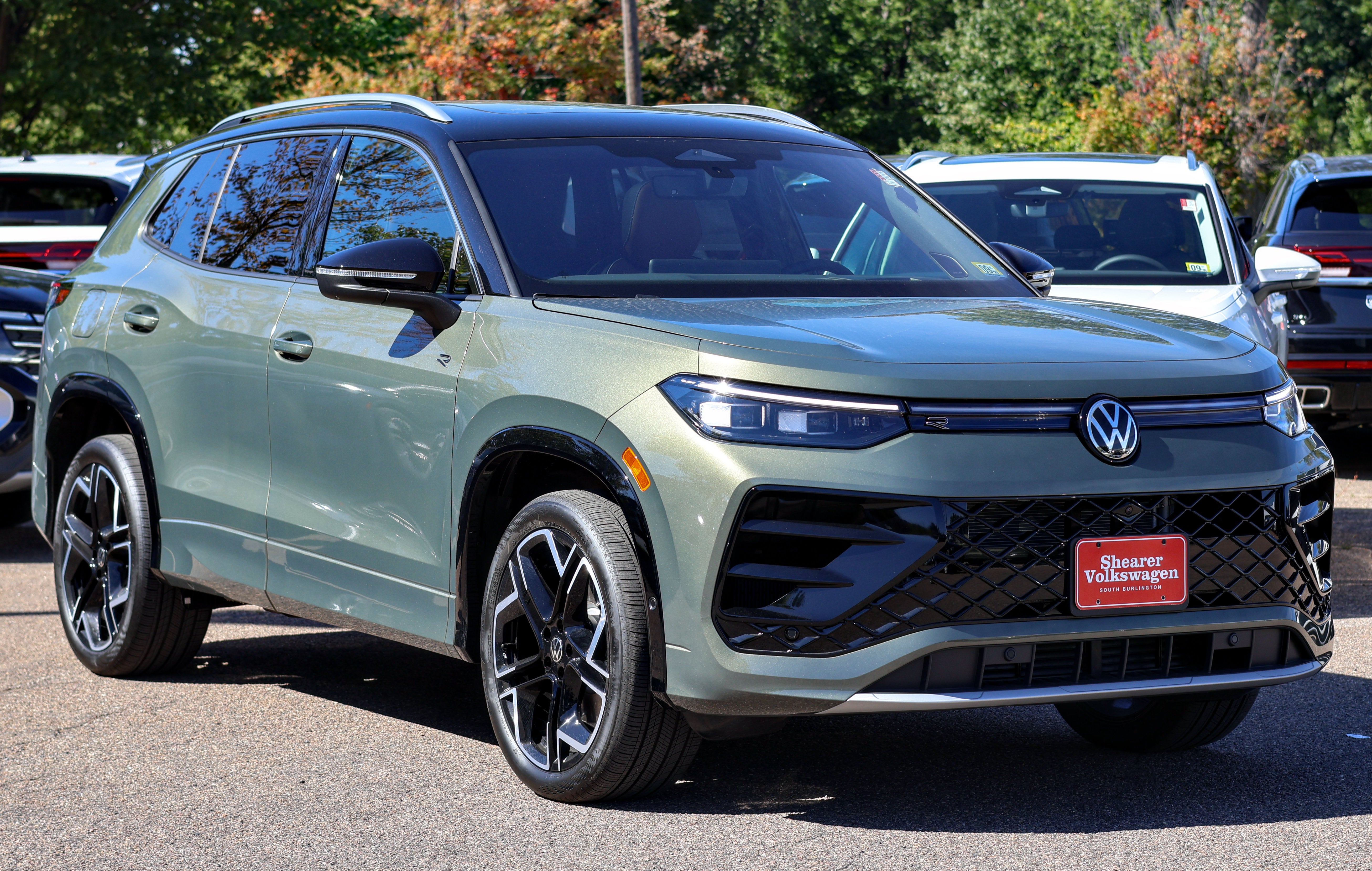 2026 Volkswagen Tiguan SEL R-Line Turbo