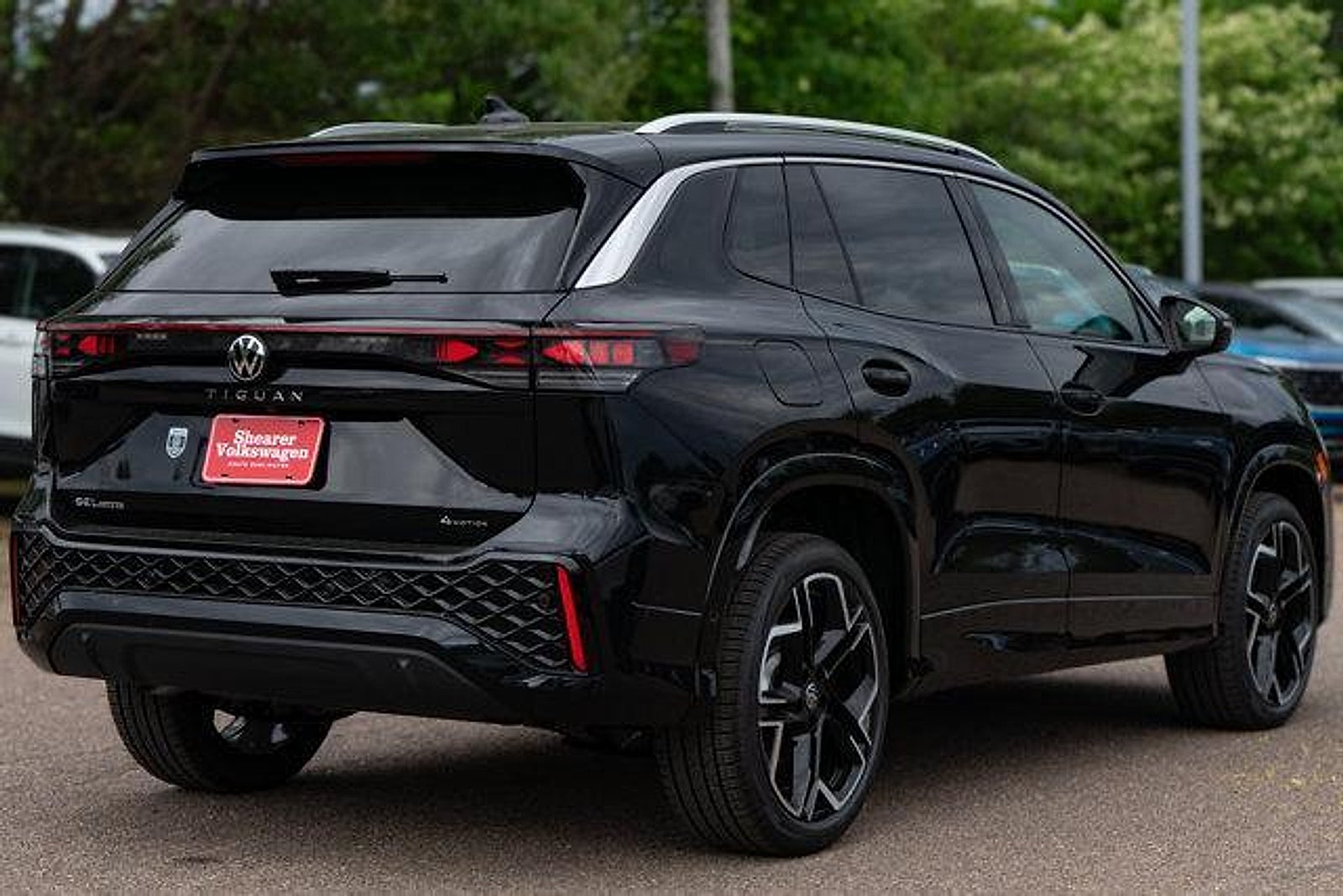 2026 Volkswagen Tiguan SEL R-Line Turbo