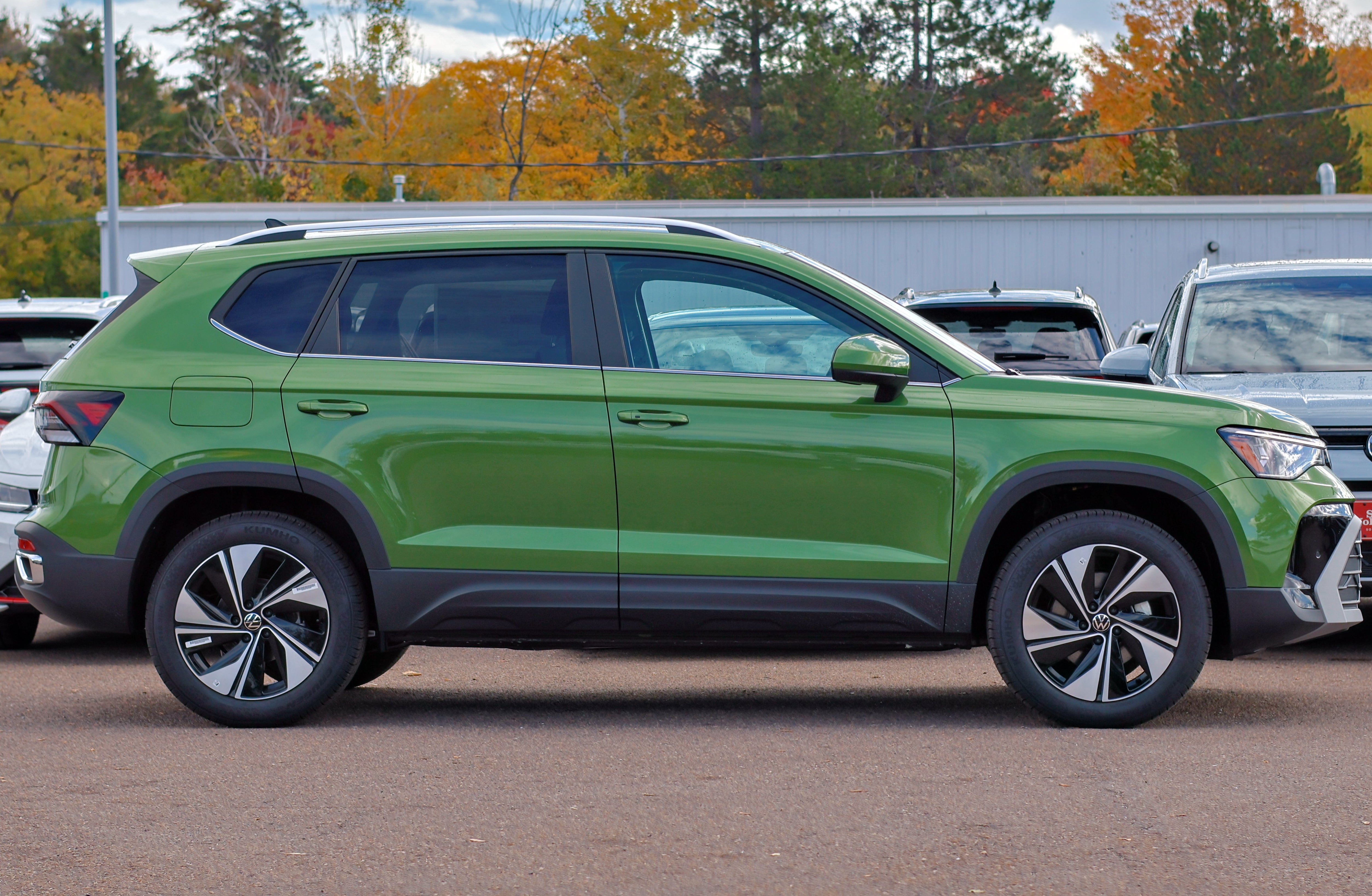 2027 Volkswagen Taos SE