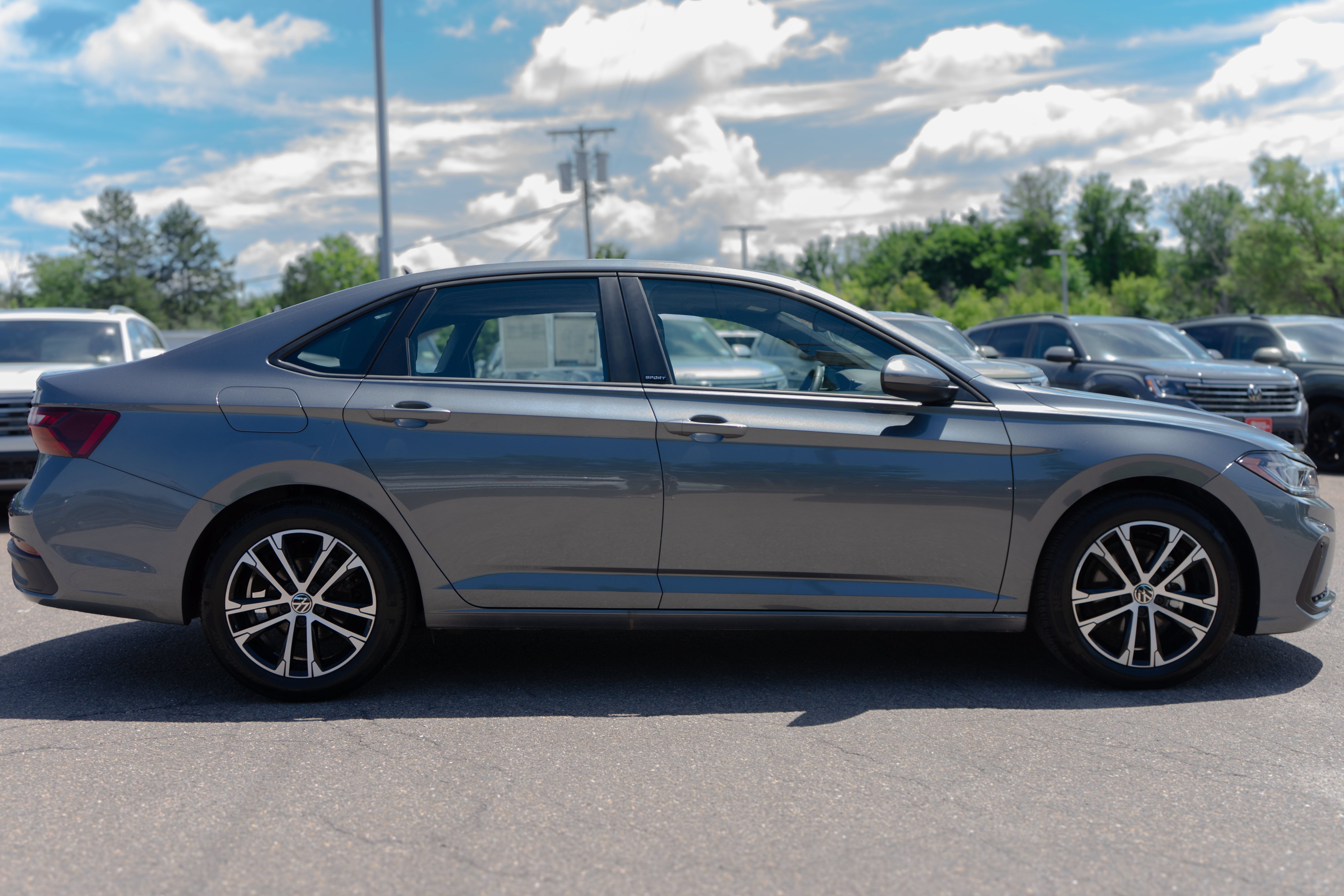 2026 Volkswagen Jetta Sport - Photo 7