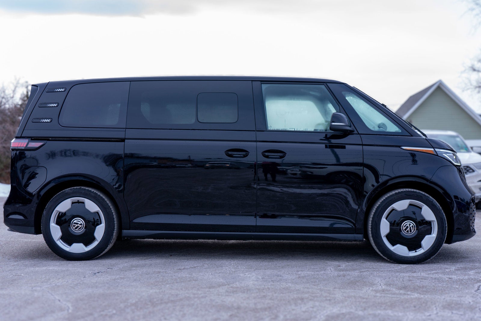 2025 Volkswagen ID. Buzz Pro S