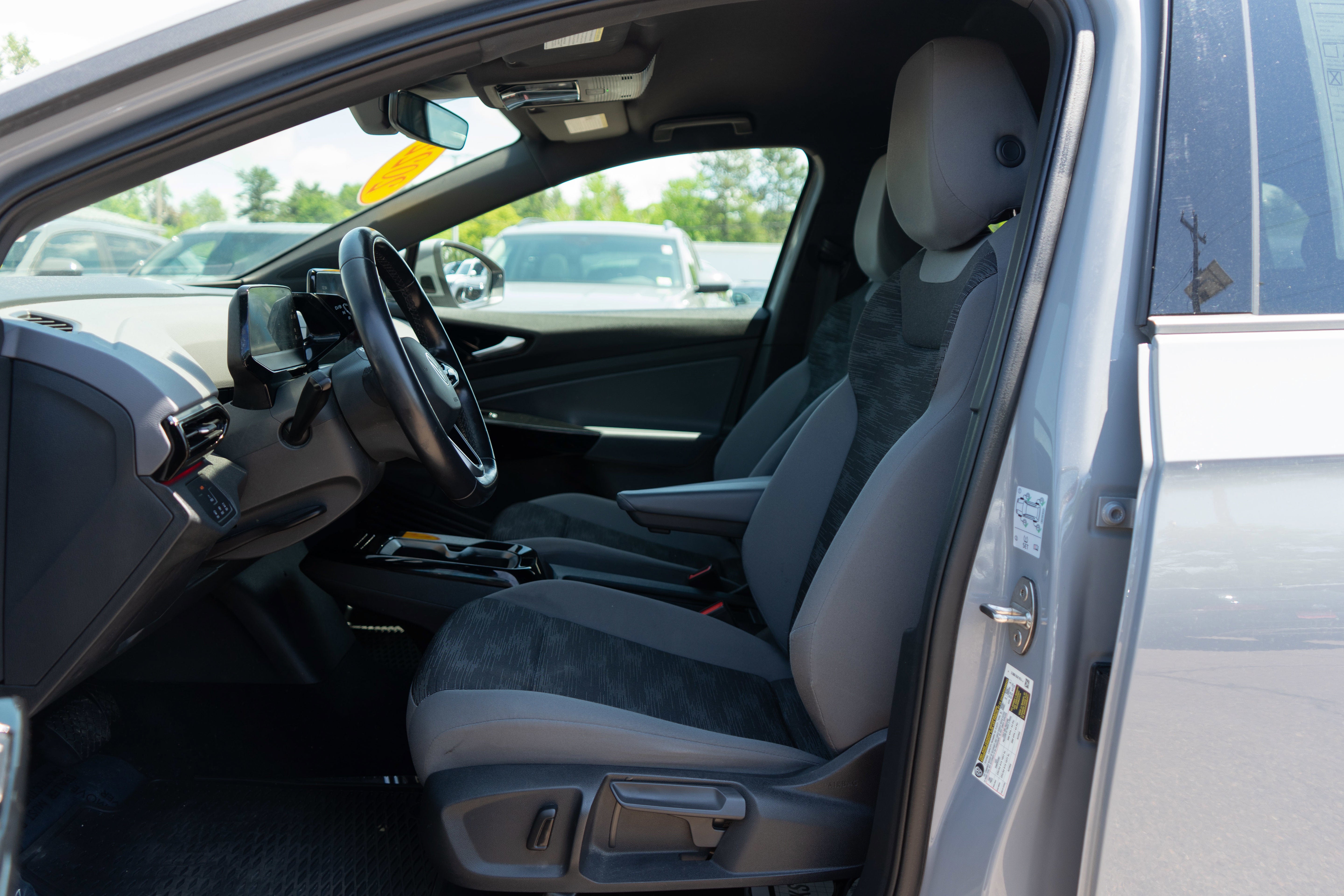 2022 Volkswagen ID.4 Pro