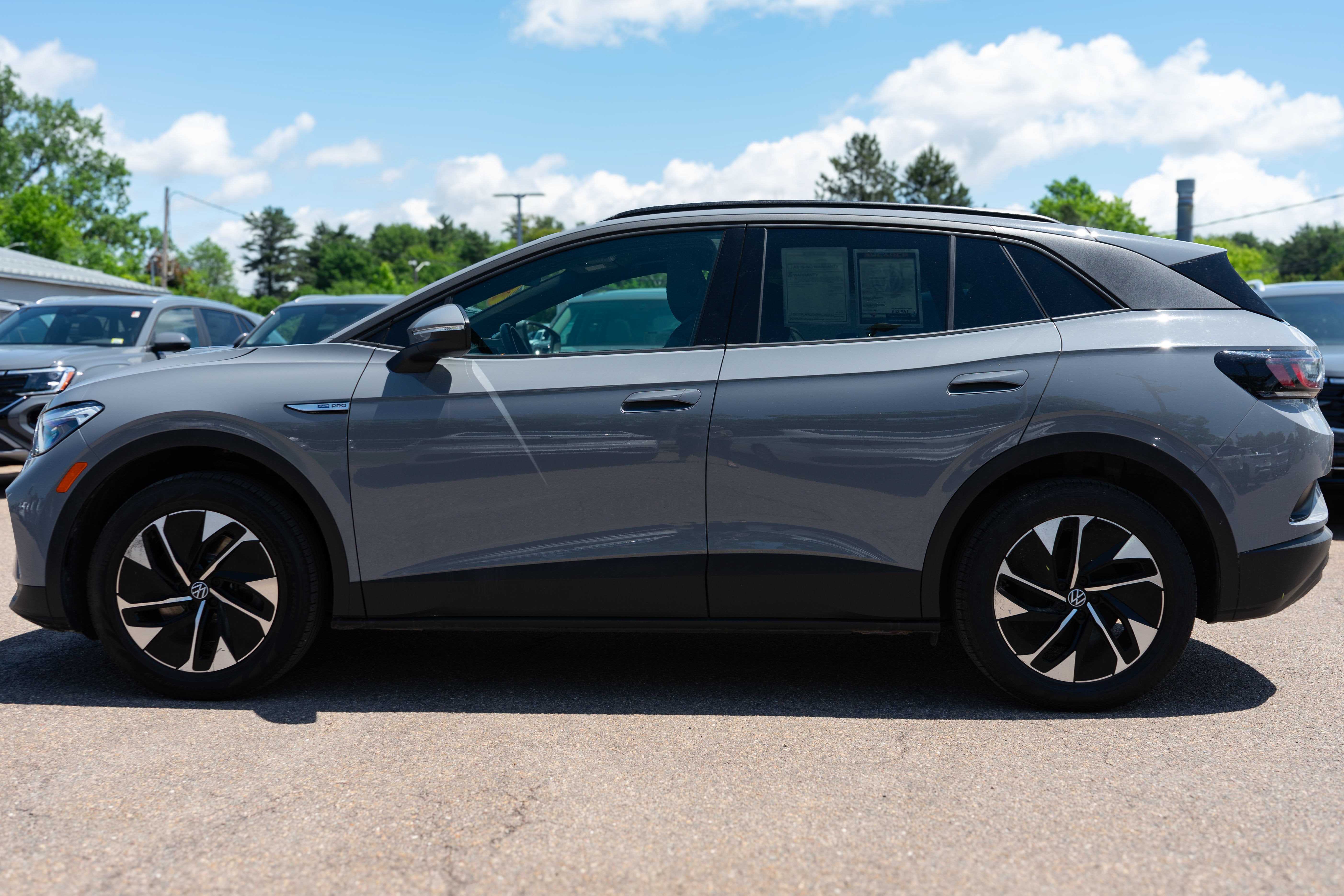 2022 Volkswagen ID.4 Pro
